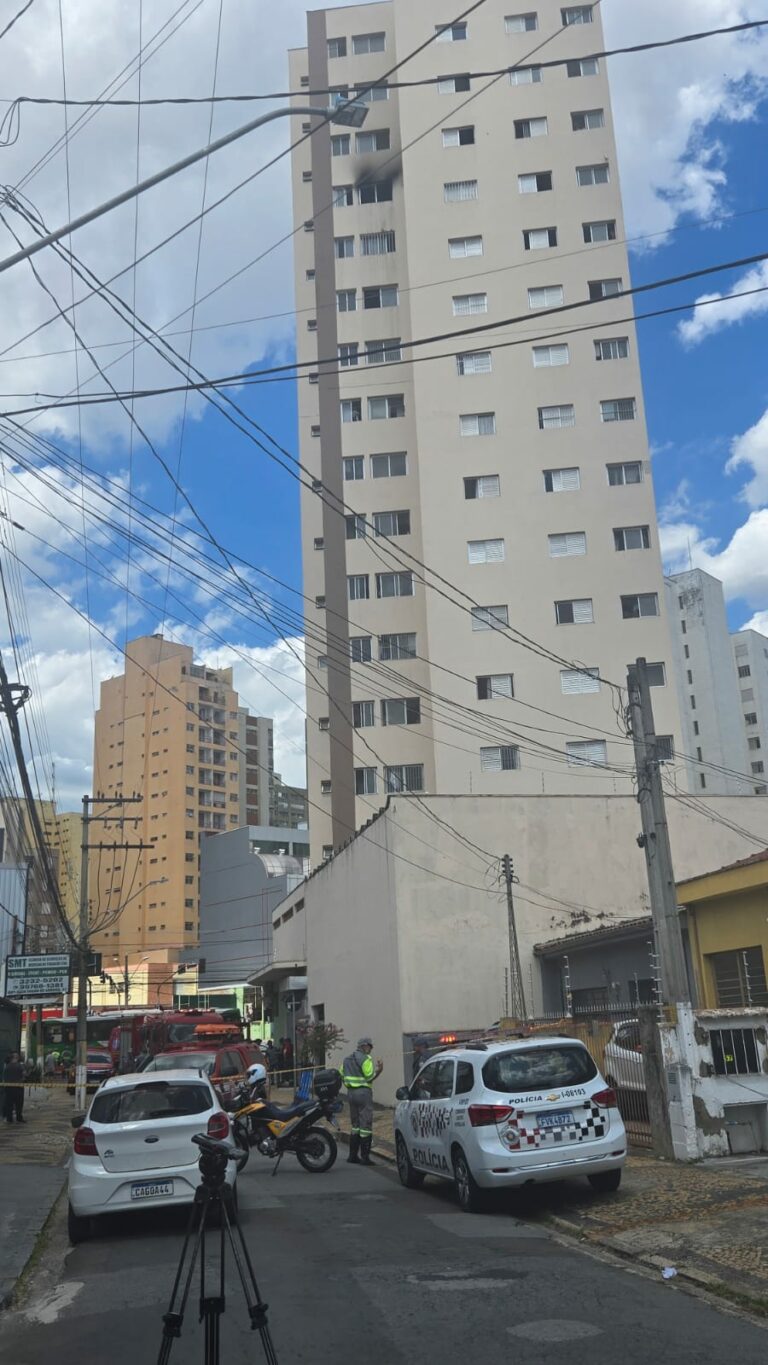 Incêndio atinge apartamento no Centro de Campinas e mobiliza bombeiros