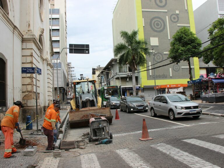 Obras de revitalização da Rua José Paulino são entregues