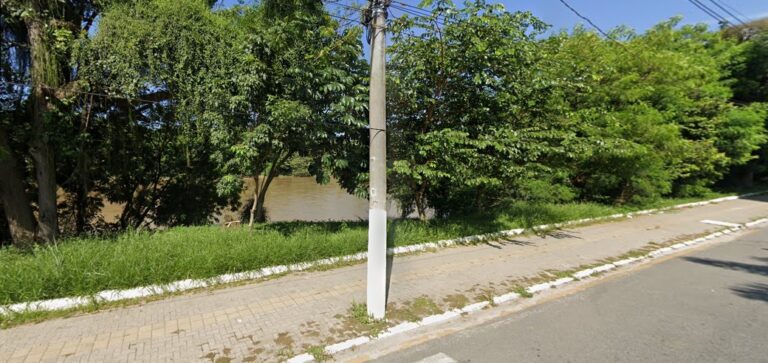 Bombeiros encontram corpo de homem de 60 anos que se afogou em rio, em Guaratinguetá