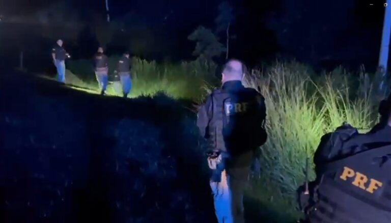 VÍDEO: PRF prende, em Cachoeira Paulista, pedreiro acusado de praticar abusos sexuais contra a enteada