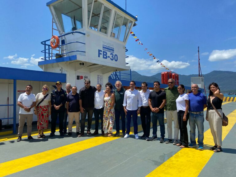 Balsa reformada é entregue na travessia entre São Sebastião e Ilhabela