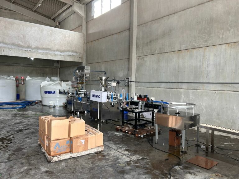 Fábrica clandestina de azeite é desmantelada pela Polícia Civil em Praia Grande; Três homens foram presos