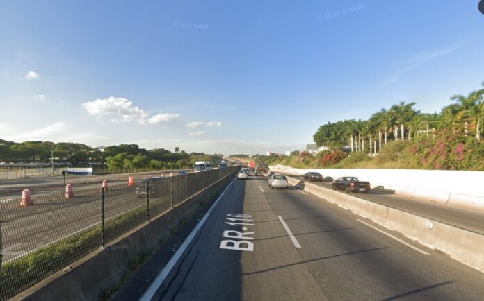 Motociclista morre após se envolver em acidente com caminhão na Dutra, em São José