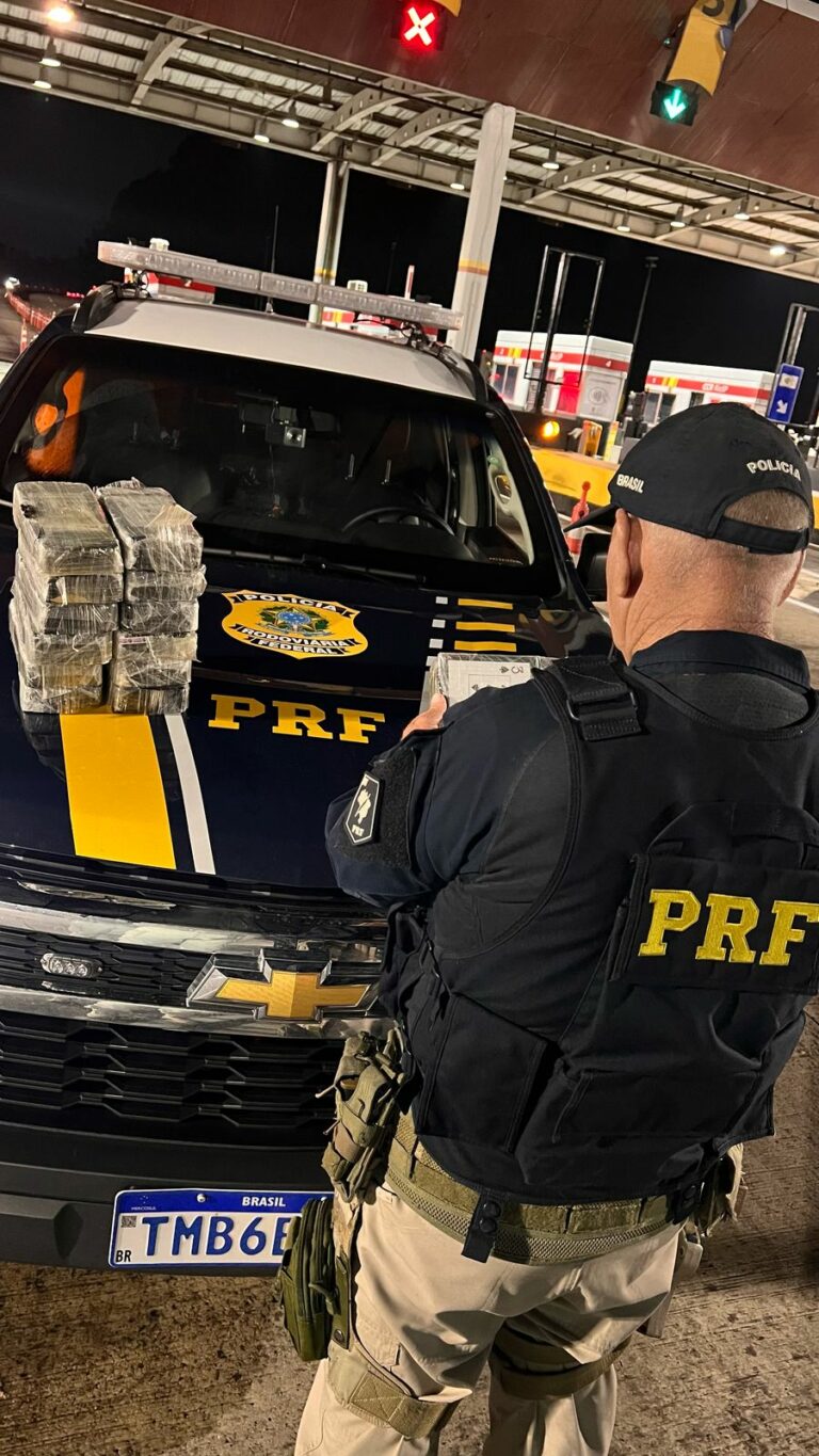 Casal é preso com mais de 10 kg de crack na Dutra, em Jacareí