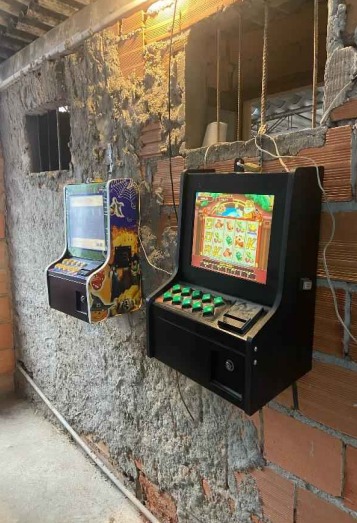 Operação da Polícia Civil apreende duas máquinas caça-níquel em São José