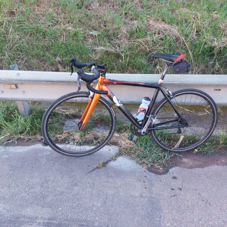 Ciclista é assaltado na Santos Dumont, e ladrão é preso durante fuga