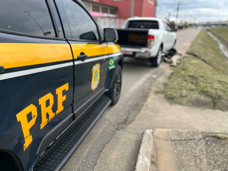 PRF recupera dois carros roubados após abordagens na Dutra em Jacareí