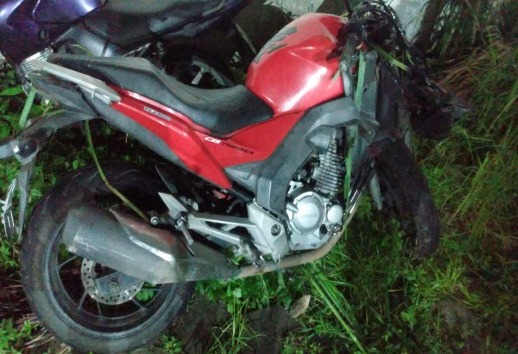 Adolescente de 17 anos é encontrado morto às margens de rodovia em Caçapava Adolescente de 17 anos é encontrado morto às margens de rodovia em Caçapava