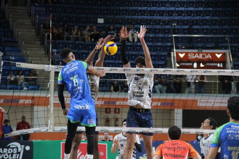 Vôlei São José se despede da Superliga Masculina com derrota para o Suzano