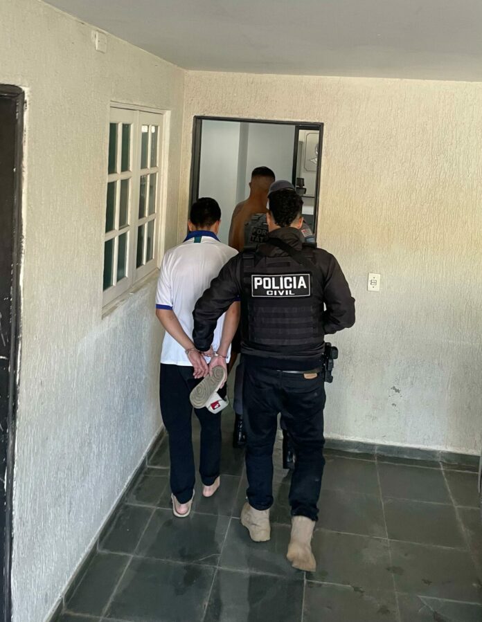 Polícia prende 4 suspeitos por tráfico de drogas em operação contra facção criminosa no Vale