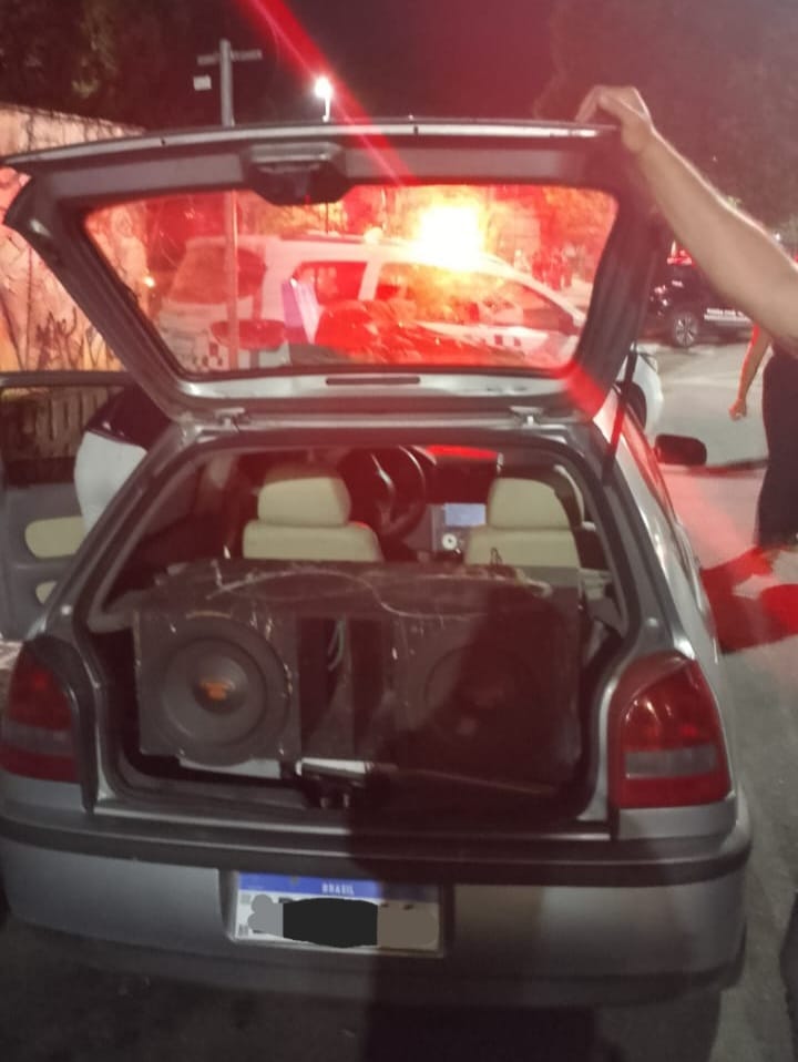 PM e GCM apreendem quatro veículos em operação contra barulho em Pindamonhangaba
