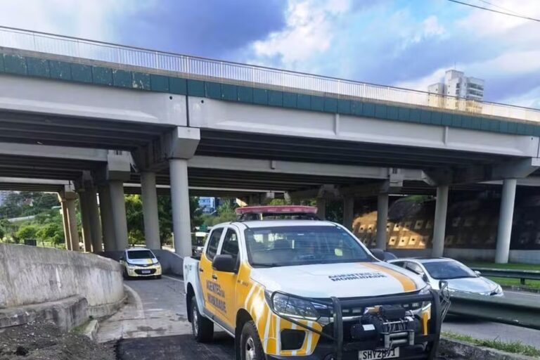 Acesso da avenida Maria Covas, em São José, é liberado após interdição