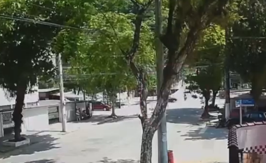 Grávida e amiga ficam feridas após acidente de trânsito em Santos;VÍDEO
