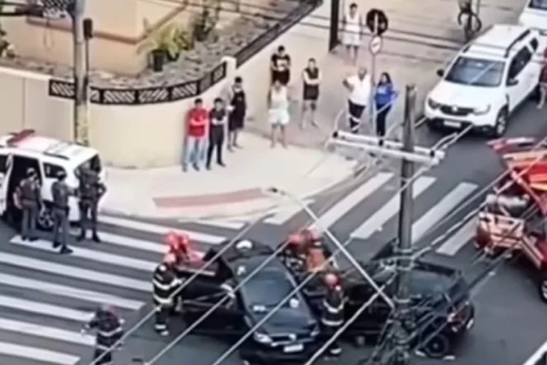 Idosa sofre traumatismo craniano em acidente de trânsito em Santos