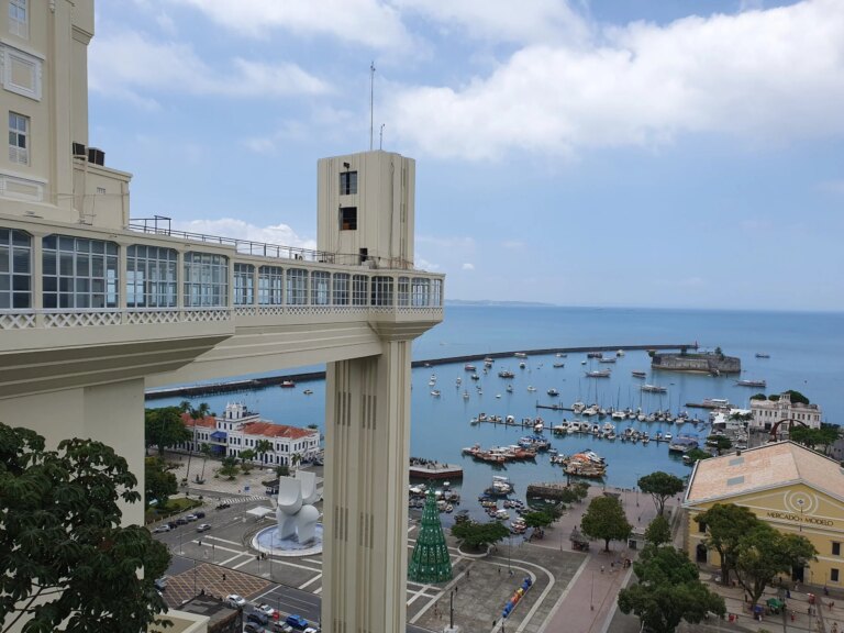 Bahia registra aumento significativo de turistas estrangeiros no início de 2025