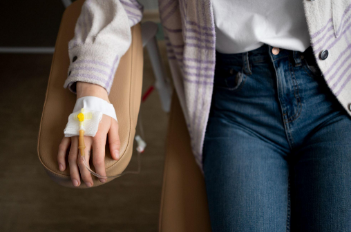 Mês das Mulheres reforça a importância dos cuidados e avanços no tratamento de cânceres femininos