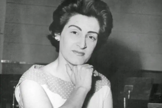 Conheça Nora Ney, uma das mais importantes cantoras do rádio