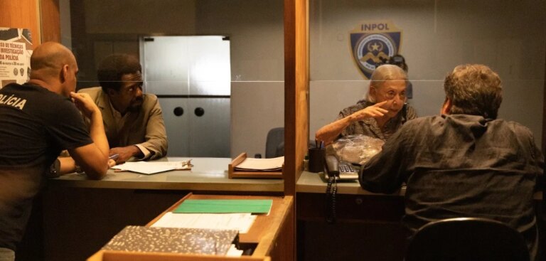 Fernanda Montenegro leva uma multidão aos cinemas para assistir ‘Vitória’