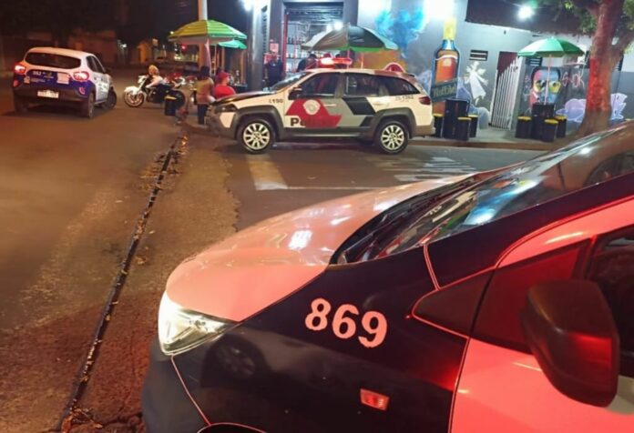 fiscalizacao-da-prefeitura-de-aracatuba-vistoria-bares-e-tabacarias-com-apoio-da-gcm-e-pm Foto: Divulgação