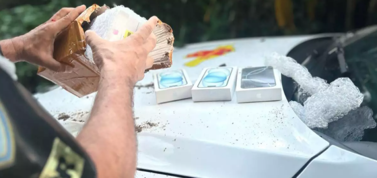 Motoboy que transportava 6 Iphones é preso após fingir ter sido assaltado em Guarujá