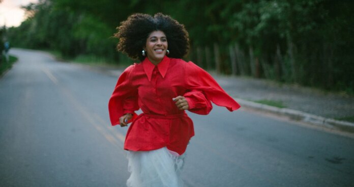 Josyara lança dois singles e um videoclipe do seu novo trabalho