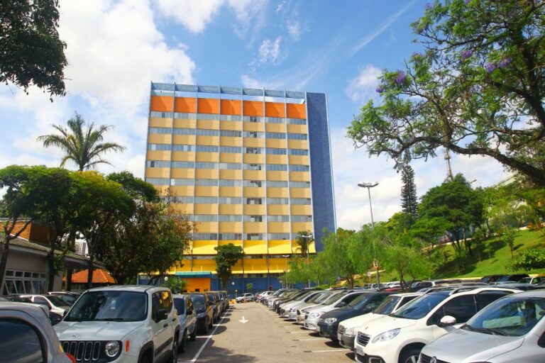 STF suspende liminar e amplia prazo para Prefeitura de São José resolver situação de mais de 450 cargos comissionados