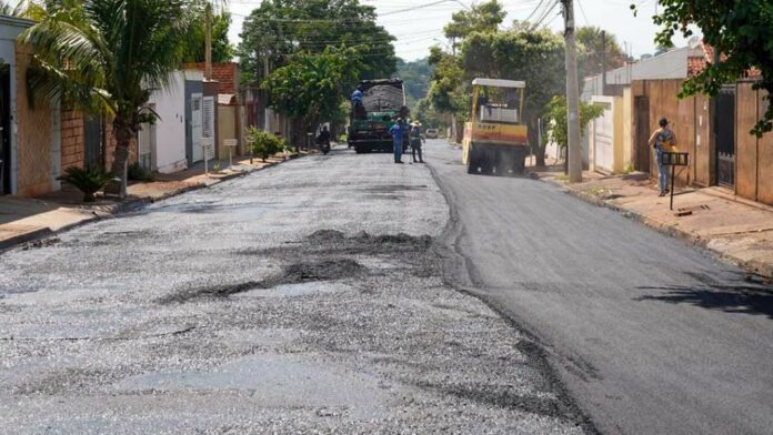 prefeitura-inicia-recapeamento-de-46-km-de-vias-em-aracatuba Foto: Divulgação