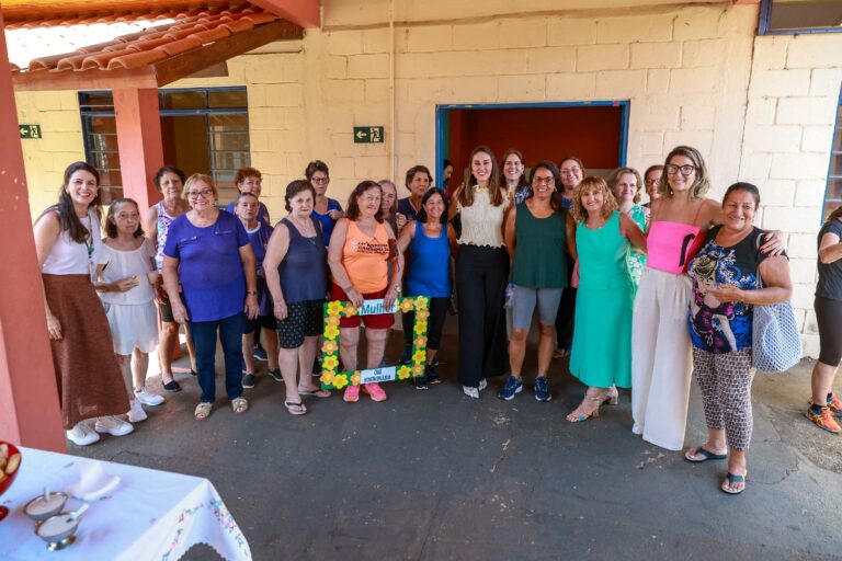 Primeira-dama de Ribeirão Preto debate empoderamento feminino e projetos sociais