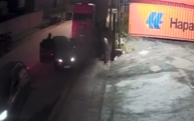 Caminhoneiros são sequestrados e ficam 5 horas reféns de bandidos em Santos; VÍDEO