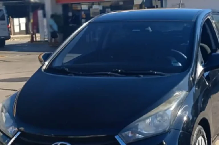 Três homens são presos e dois veículos são apreendidos em Praia Grande