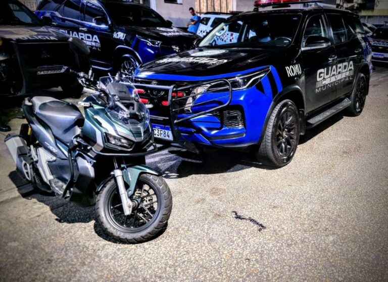 GCM prende seis envolvidos em roubo de moto e furto de celular em Santos