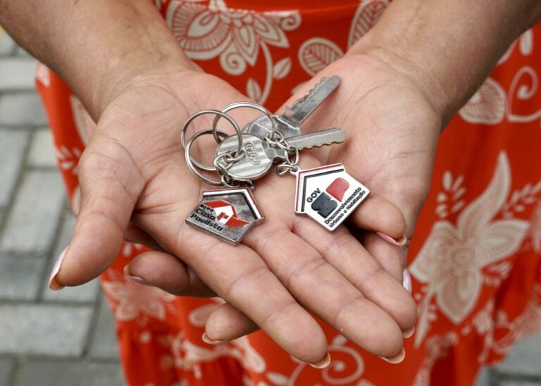 Governo de São Paulo anuncia mais de mil novas moradias na Baixada Santista