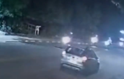 Câmera flagra trio roubando moto em Campinas