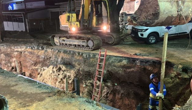 Sanasa finaliza conserto de subadutora que rompeu na Avenida da Saudade