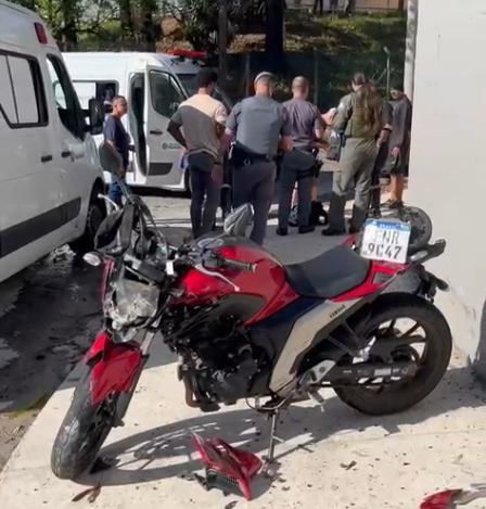 Motociclista morre após bater no muro de empresa em Valinhos