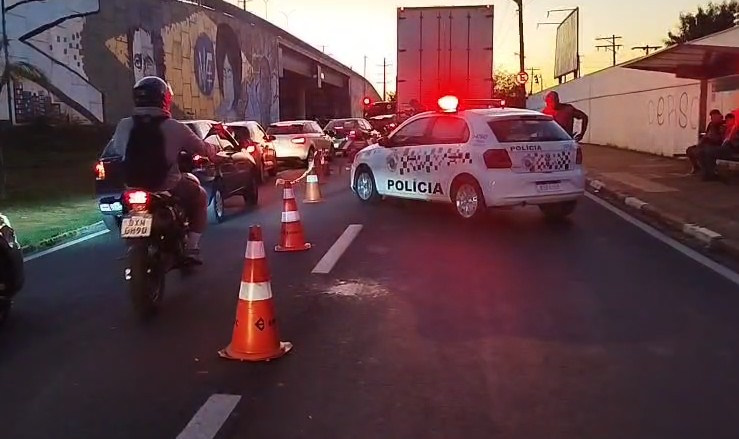 Acidente entre moto e caminhão deixa vítima fatal na região do Paulicéia, em Campinas