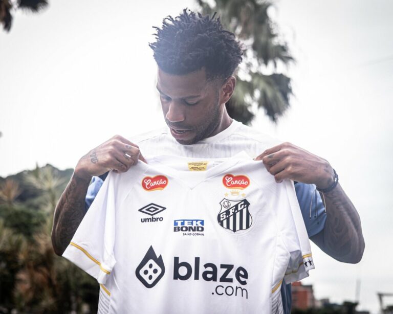 Santos vê ‘leilão’ pelo patrocínio máster e pode triplicar valor recebido