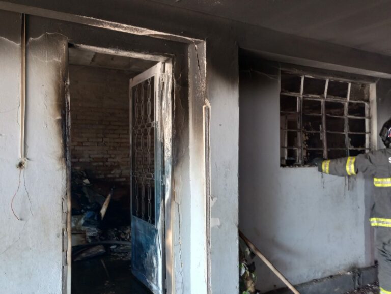 Uma pessoa ficou ferida durante incêndio provocado por curto-circuito