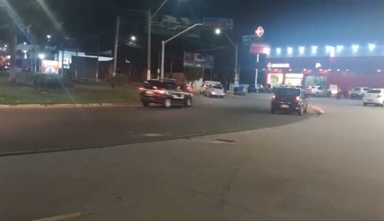 Motorista supostamente embriagado foge da Guarda Municipal e perseguição termina em acidente