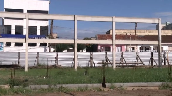 Atraso na obra e construção da rodoviária de São Vicente gera dúvidas e preocupações; Assista!