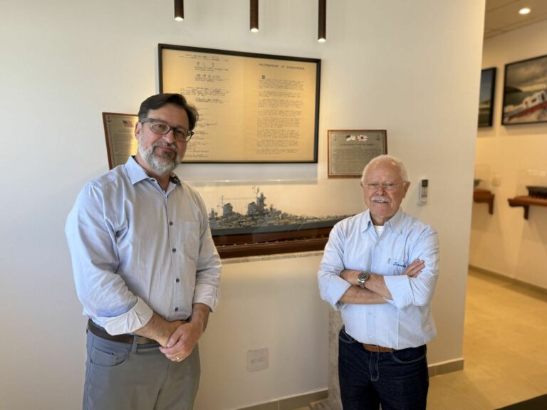 Missão canadense vem buscar experiência com manobras de grandes navios na Praticagem de São Paulo