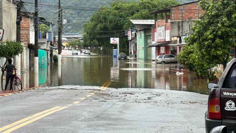 Chuva deixa 19 desalojados em Ubatuba