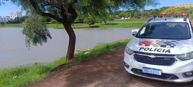 Adolescente de 14 anos é encontrada morta após mergulhar em lago e desaparecer