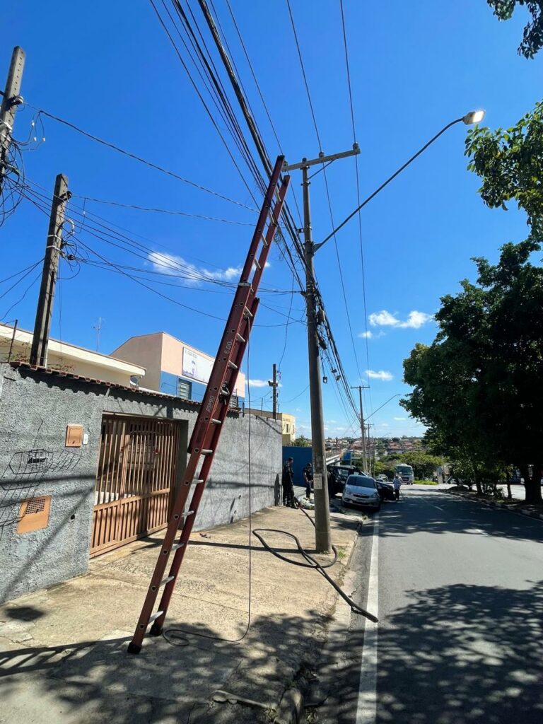 Homens são flagrados furtando fiação na região do Campo Grande, em Campinas
