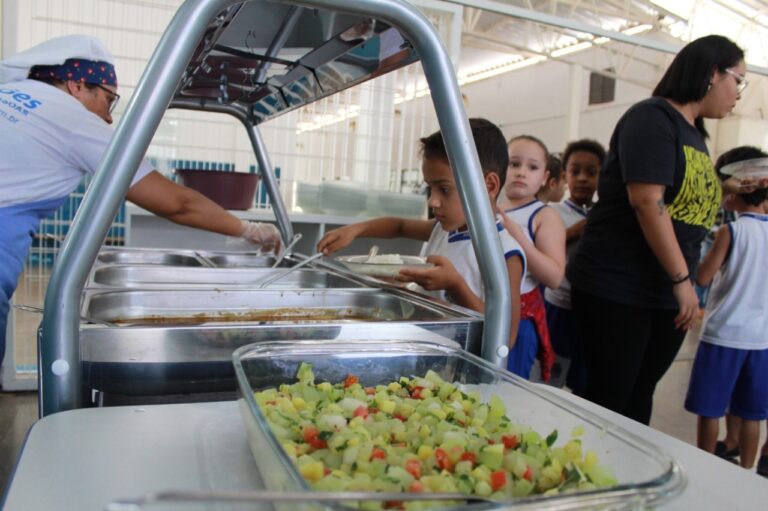 Araçatuba atualiza cardápios da merenda escolar para promover alimentação mais saudável e equilibrada