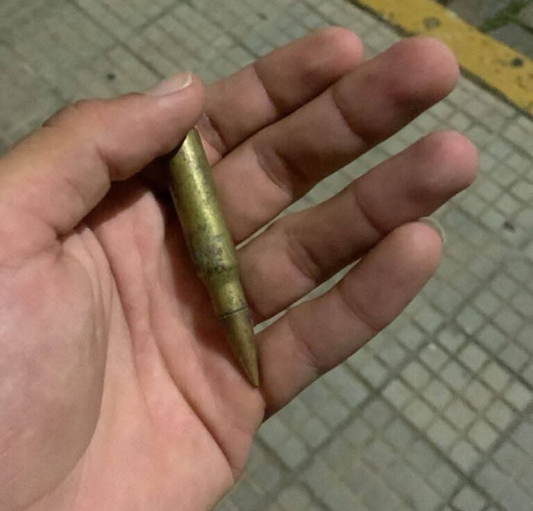 Grupo armado ataca agência bancária e quartel em Guaxupé