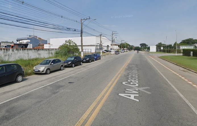 Homem e mulher ficam feridos em acidente de moto em Pindamonhangaba