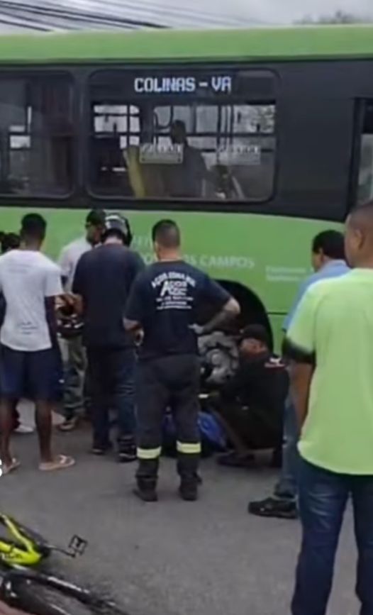 Adolescente é atropelado por ônibus na zona sul de São José Adolescente é atropelado por ônibus na zona sul de São José