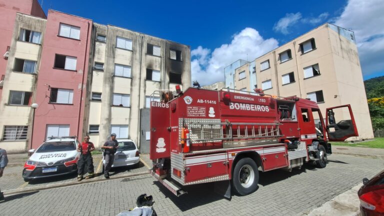 Incêndio atinge apartamento em Ubatuba