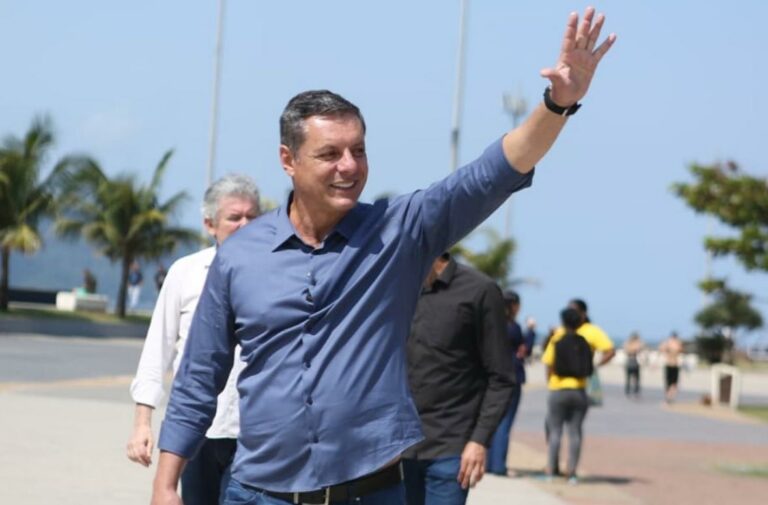 Rogério Santos segue com aprovação em alta: 66,5% dos santistas aprovam sua forma de governar